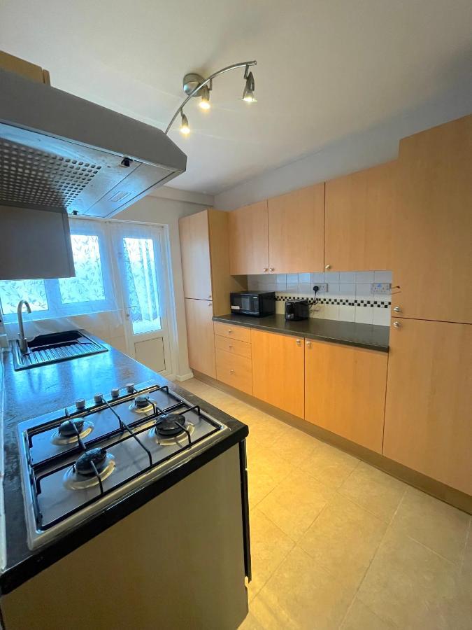 Pinner303 Alexandra Avenue Ha2 9Dxアパートメント エクステリア 写真